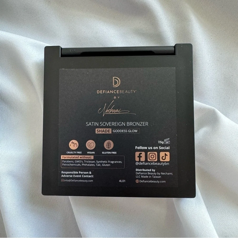 Defiance Beauty Satin Sovereign Bronzer -Goddess Glow